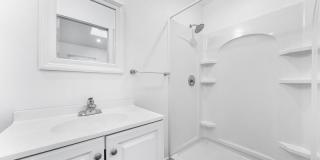 422 N Batavia St. Gallery 19