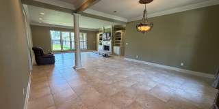 Gorgeous 4 bedroom, 3 Bathroom Home in Lakeside on Long Lake Gallery 3