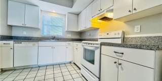 706 SE 13th Court unit: C Gallery 17