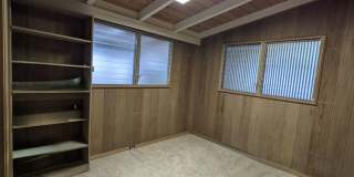 Country living in the City - Huge bonus room, entertainment deck, covered lanai and lots of storage. Gallery 16