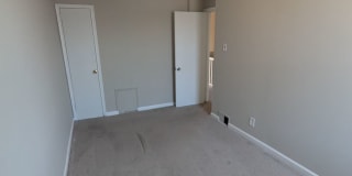 Large Home - Holmesburg Gallery 11