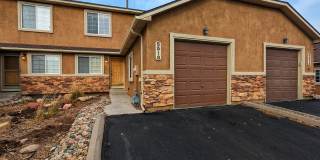 Large Townhome Gallery 1