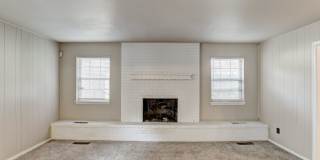 4 Bedroom,2.5 Bath and 2 Car Garage Duplex with Fireplace and Prime Location Near Lake Hefner 4 Bedroom,2.5 Bath and 2 Car Garage Duplex with Fireplace and Prime Location Near Lake Hefner Gallery 1
