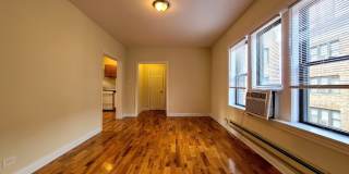 3722 N Pine Grove Ave Gallery 3