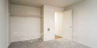 18411 E Burnside St Gallery 20