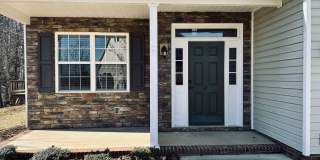 South AVL - Well Kept, Large Home with Garage Gallery 1