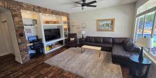 8213 W Quail Avenue Gallery 22