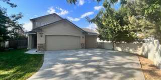 Desirable Lyndhurst Grove Subdivision | Charming 4 Bedroom Home! Desirable Lyndhurst Grove Subdivision | Charming 4 Bedroom Home! Gallery 1