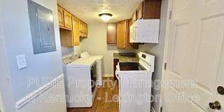 305 Lake St Gallery 7