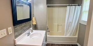 Three bedroom 1.5 bathroom single family home for rent Three bedroom 1.5 bathroom single family home for rent Gallery 8