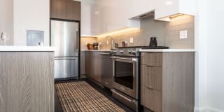 Elevate Lincoln Park Apartments Gallery 37