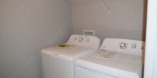 Super 3 bdrm 2-1/2 bath townhome  in gated Community! Gallery 11