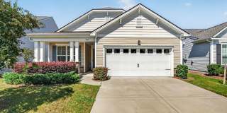 Spacious Summerville Home Gallery 1