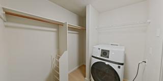 University Manor - Newly Renovated Units just a short walk from Campus! Gallery 153