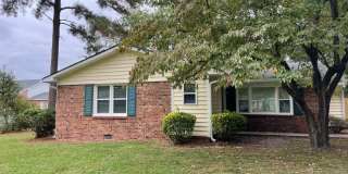 Cute 3 Bed 2 Bath with Fenced Yard Gallery 1
