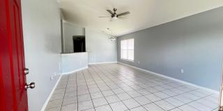 Charming 3BR Duplex in Saint Cloud Gallery 1