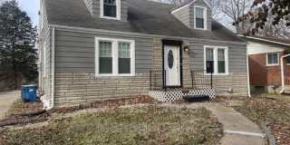 19 South Schlueter Avenue Gallery 1