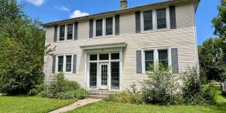 19 Saluda St Gallery 1