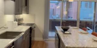 1052 W Monroe Gallery 4