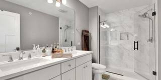 809 Lee Street Gallery 13