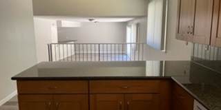 -Spacious 4 Bed 2.5 Bath, House, with Hew Hardwood Floors throughout - Gallery 6