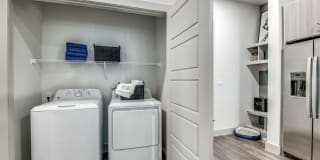 Lumen - Apartment & Townhomes Gallery 21