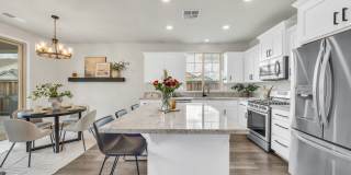 Newer Home on Large Corner Lot with Lots of Natural Light! Gallery 14