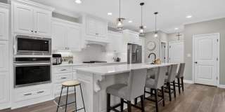 Fabulous Home in Miller's Glenn Gallery 10