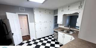 252 East Edwin Circle Gallery 10