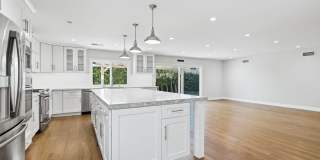 Fully Remodeled 4 Bed + 2.5 Bath Home in Desirable Westlake Hills! Gallery 10
