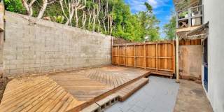 2441 3rd Street Gallery 7