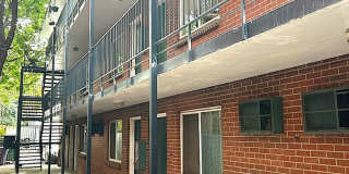1455 N High St St Charles Apartments Gallery 5