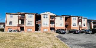 2 Bedroom, 1 Bath Condo Gallery 1