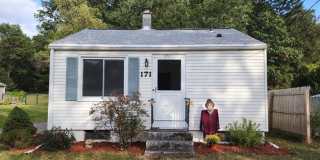 Cozy and Private One Bedroom, Single Family Home in Chicopee Gallery 1