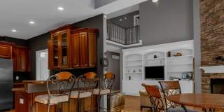 2185 Roswell Drive Gallery 8