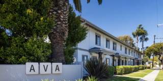 Ava Newport Gallery 20