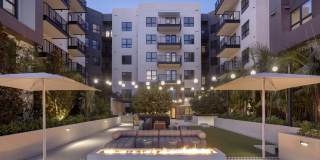 Intro Burbank Gallery 16