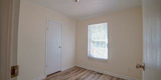 Private home on large lot! Gallery 8