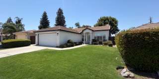 Riverlakes Community 4 Bedroom! Gallery 1
