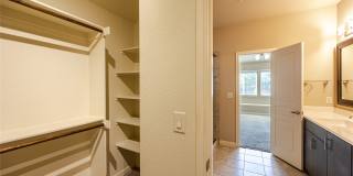 1141 Kingston Court Gallery 28
