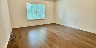 1300 Hickory Street Gallery 11