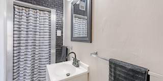 Beautiful 3 bedroom home in Aliquippa available August 1! Gallery 11