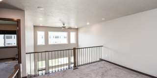 Stylish Townhome in Harrisburg School District – Open Floor Plan & Loft! Gallery 27