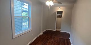 Charming Historic Duplex In the Heart if Savannah's Historic District Gallery 12