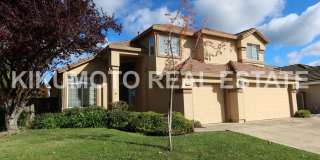 Lakefront 4 bedroom, 3 bath, 3 car in the Lakeside Community Gallery 1