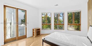 450 Victoria Ter Gallery 23