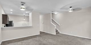 3 bedroom/ 2.5 bathroom townhome near the airport! Gallery 8