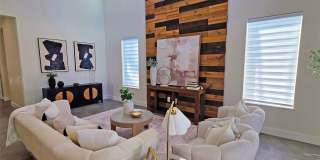 Bold Contemporary Sarasota Luxury Home. 4 Beds/ 4 Baths. Private Pool and Summer Grill. Gallery 11