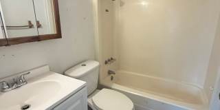 2423 Lincoln 1-3 Gallery 5