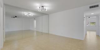 1142 W Circle Ter W Gallery 12